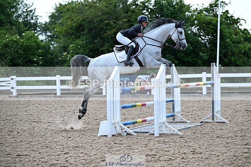 240605A-150608-00890 - Cls 4 Newcomers and 1.10m Open