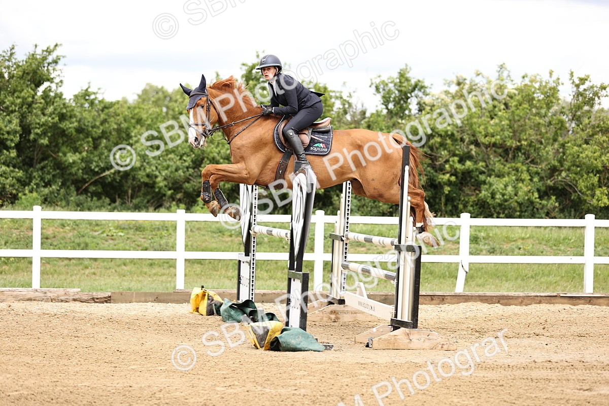 SBM_002935 - Class 11 - Senior Newcomers - 1.10m