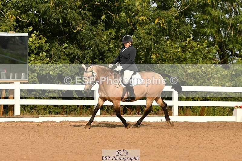 250817-092454-06901 - 082-Sarah.DavisWinston.Classic.Gold