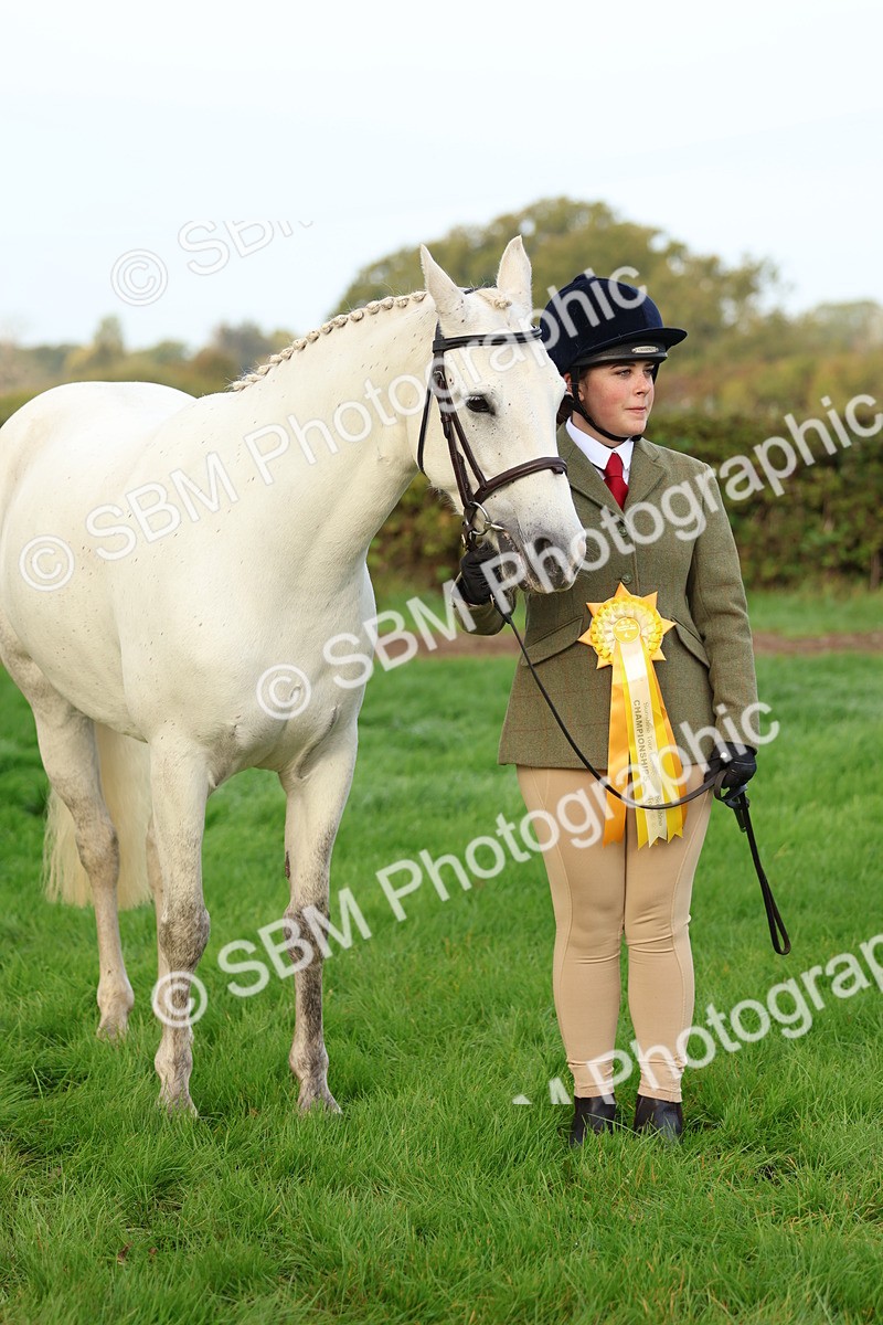 SBM_54910 - S39 - Starters In Hand Showing