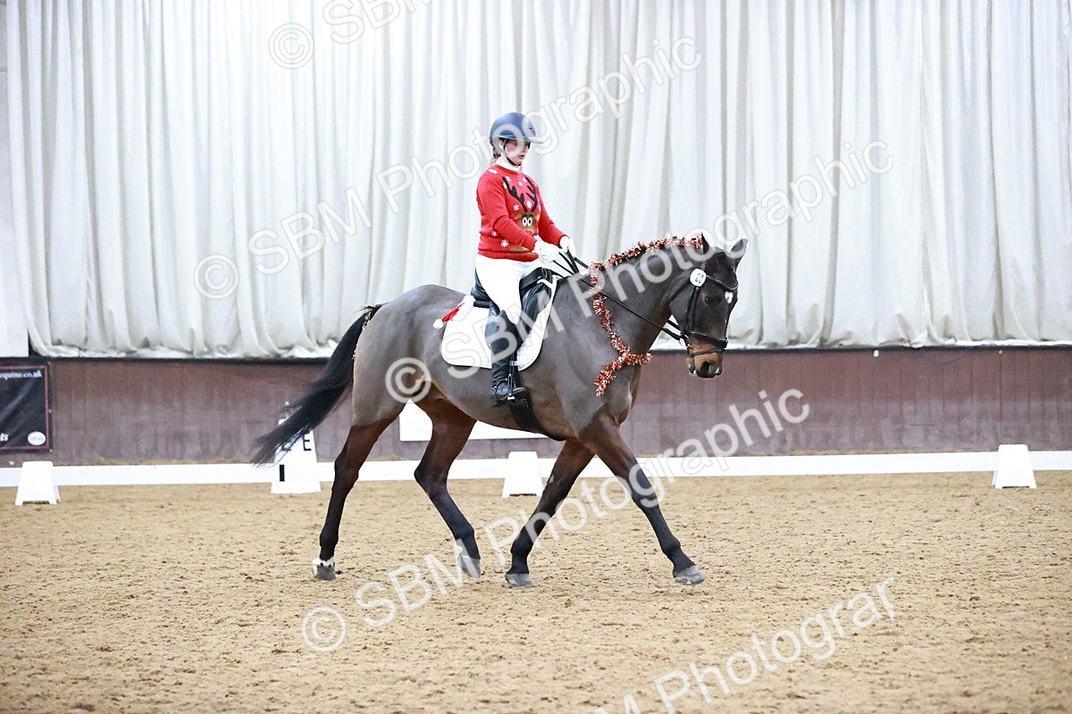 SBM_001802 - Class 9 - Novice 4