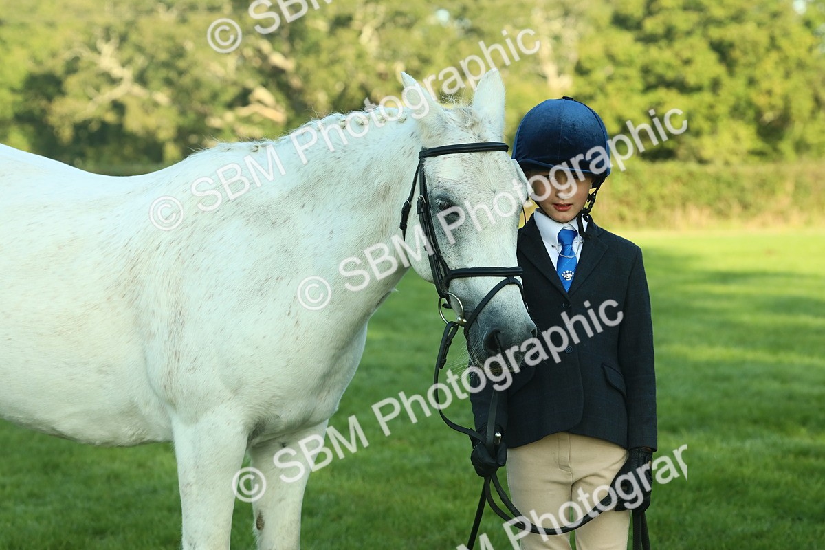 SBM_57485 - S37 - Starters In Hand Showing