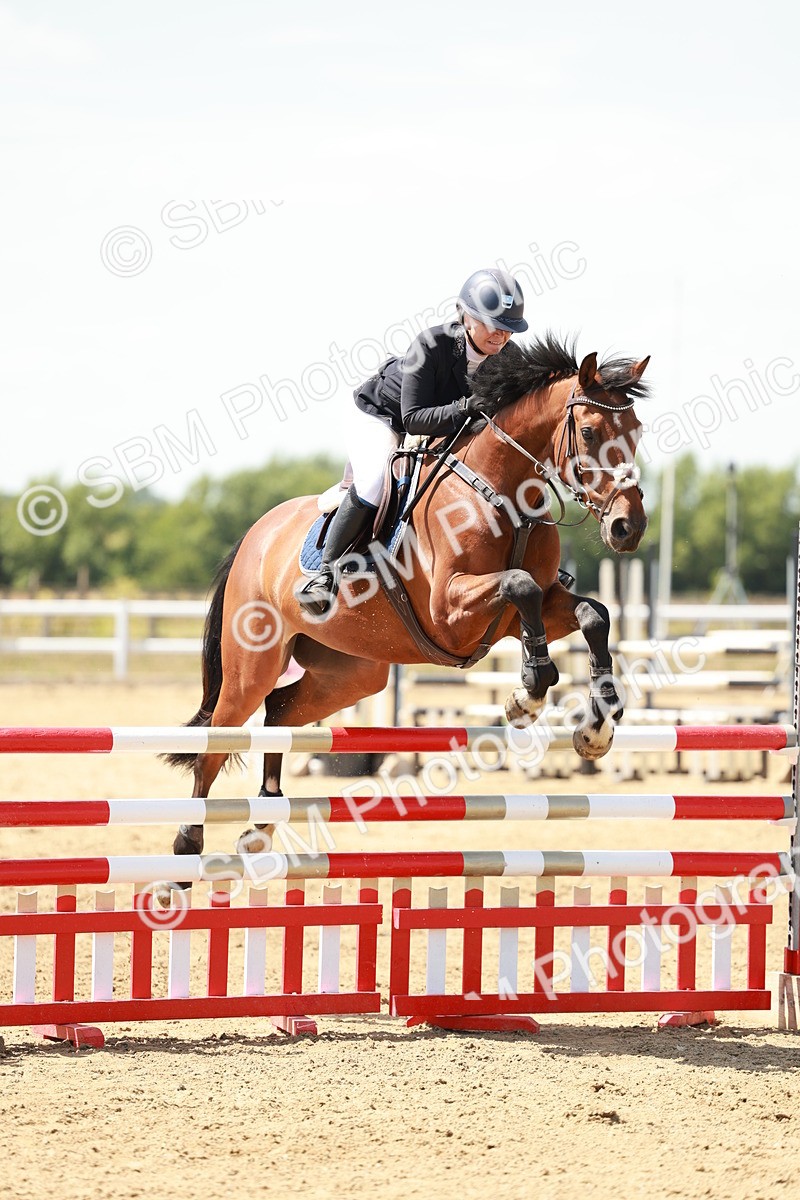 SBM_007516 - Class 3 - Senior Newcomers - 1.10m Open