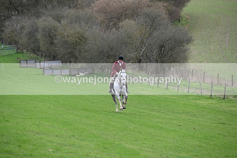 WJ6_9039 - Line Three