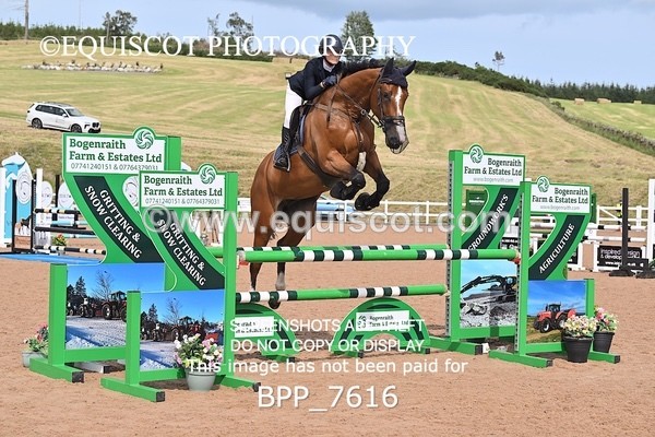 BPP_7616 - CLASS 15 FRI Senior 1.05m Open
