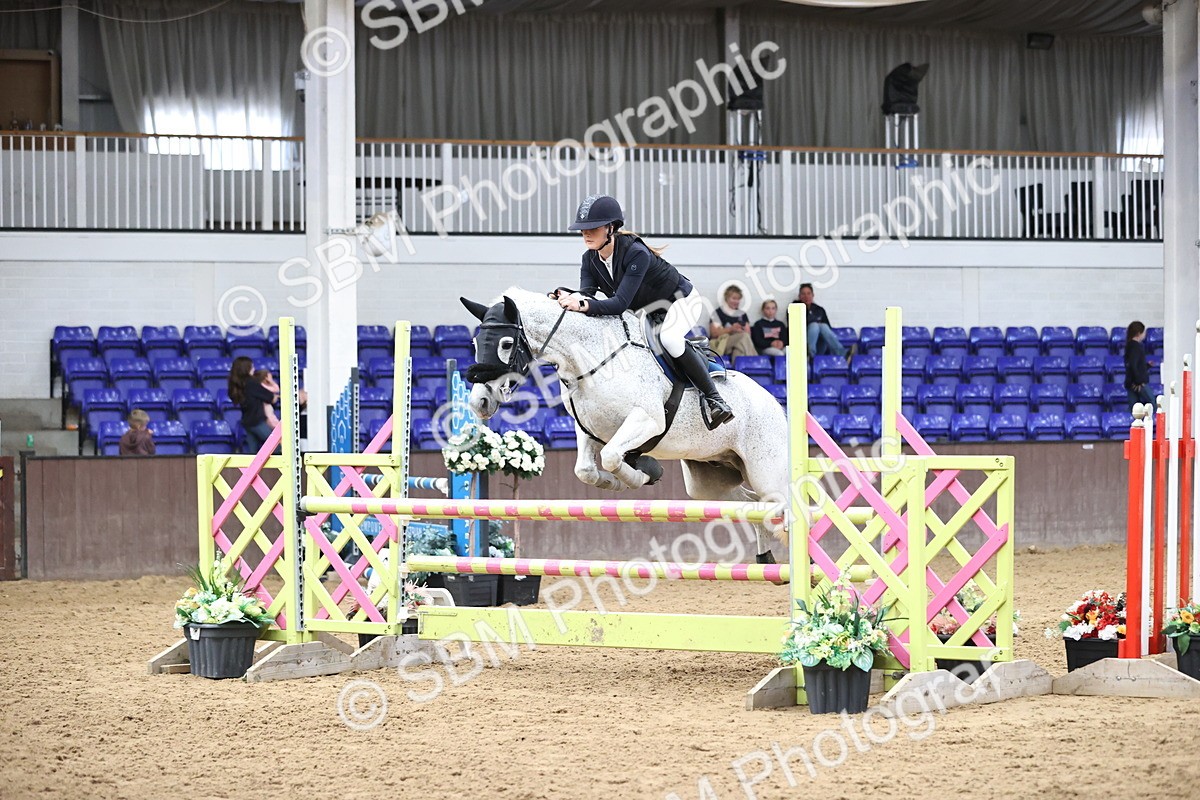 SBM_003001 - Class 13 - Blue Chip Pony Newcomers 1.00m Open