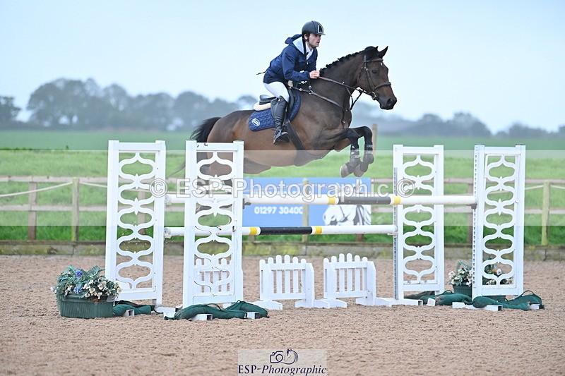 231013A-161640-03267 - Cls 10 National 1.30m Open