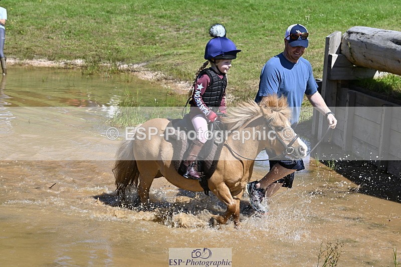 240728B-111513-01288 - Gemma's Group XC