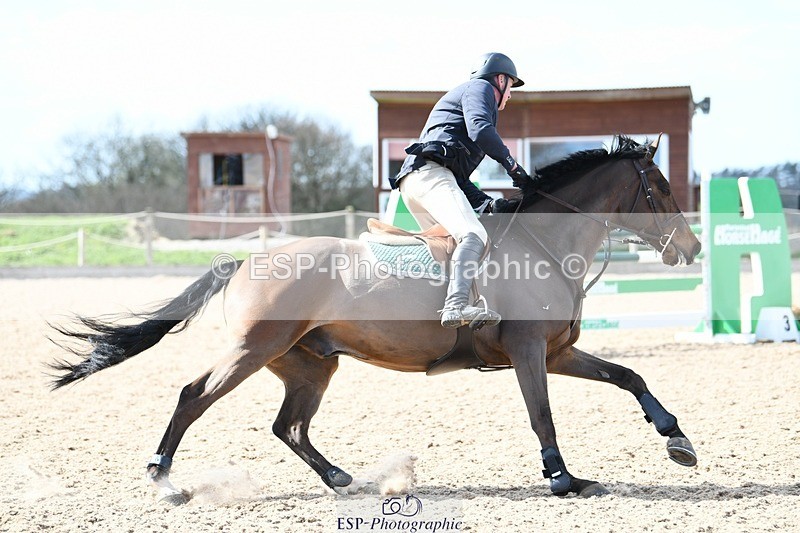 250328-125544-01090 - Cls 3 Snr Foxhunter