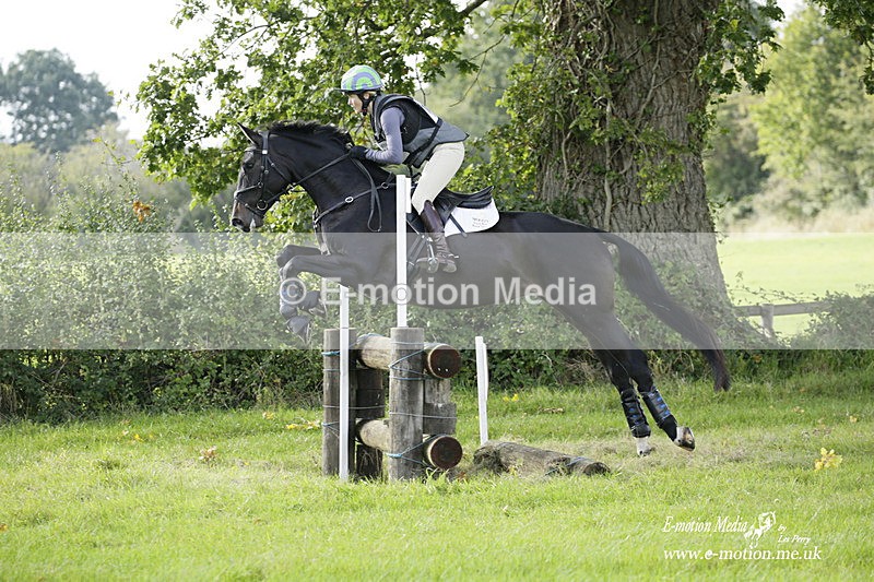  WWHT 171021 3049 - Intermediate (0.90m)  17/10/21