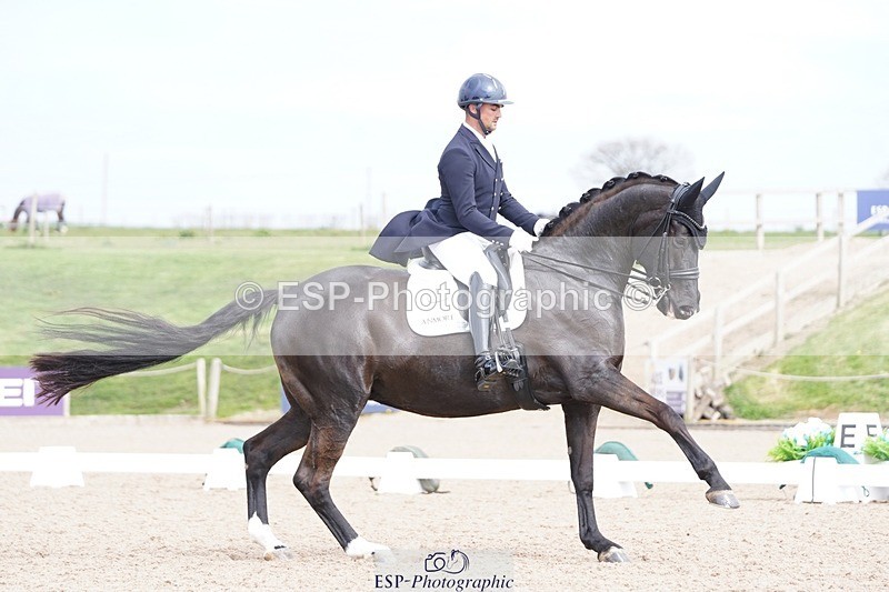 250403-141432-02886 - 022-Jezz.Palmer-Romanno.Weltino