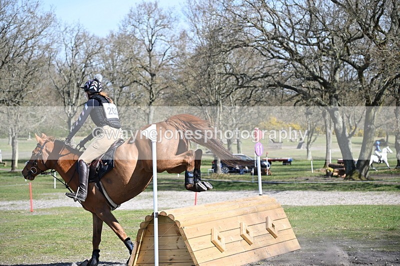 WJ6_2628 - Time 11:00 to 11:24