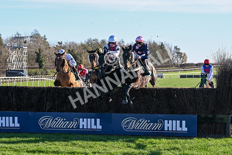 211125-Race 1-I See The Sea-6587 - Race 1