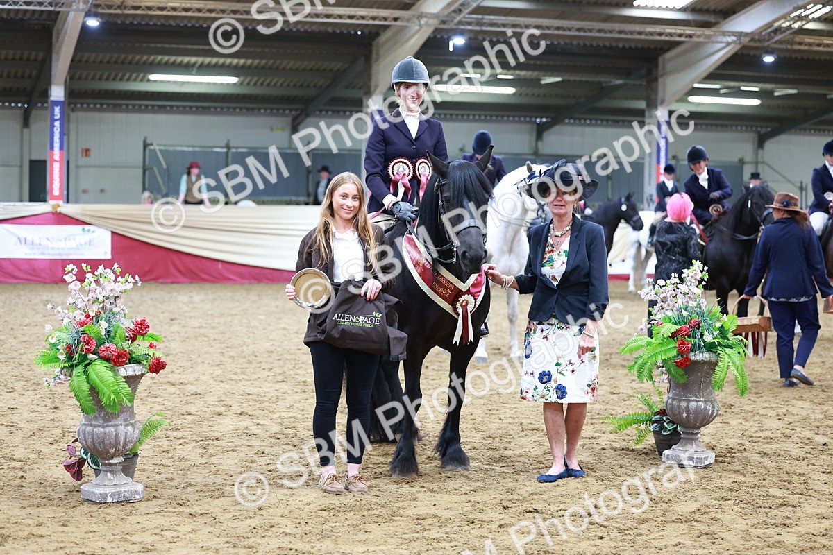 SBM_18892 - Class 952 - M&M Ridden Supreme Final