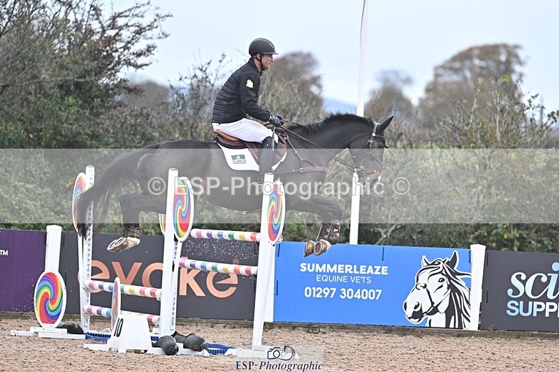 251029-123059-00497 - Newcomers and 1.10m