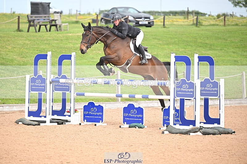 260513B-145230-01178 - Cls 6 Snr Fox and 1.20m Open