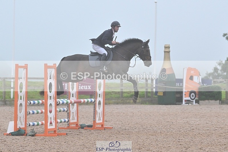 240813-193604-00977 - Classes 7 A&B 90cm