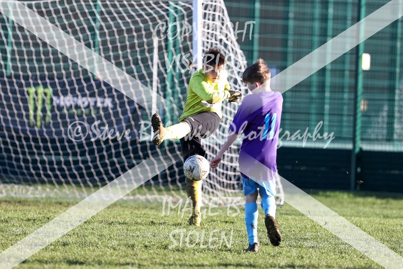 1DX32355 - 2025-11-23 FC Abbey Meads U13 Purple V Highworth Town Junior FC U13 T