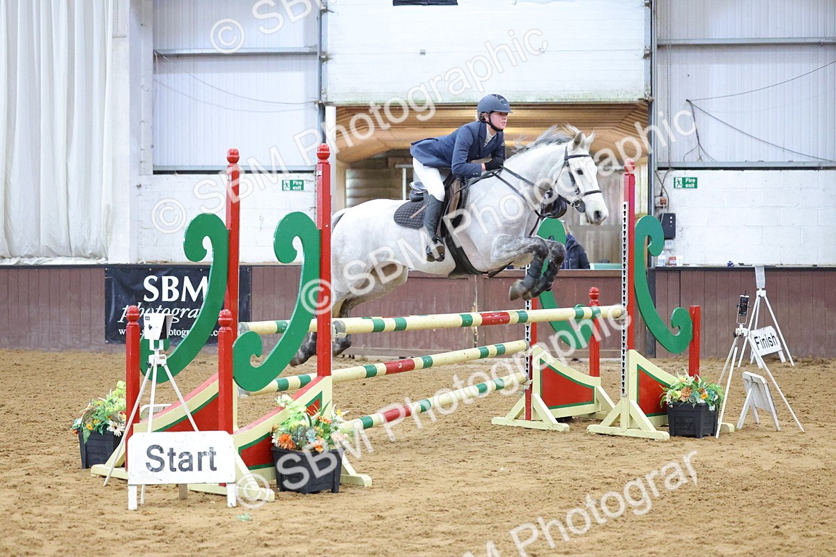 SBM_010023 - Class 21 - Nupafeed Supplements Senior Discovery/ 1m Open - First Round (1.00m)