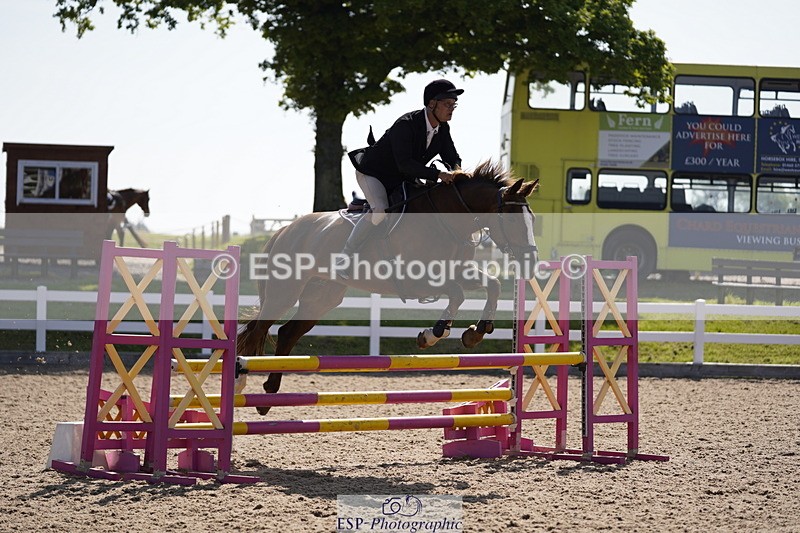 230527A-100352-03520 - Cls 19 British Novice & 90cm Open