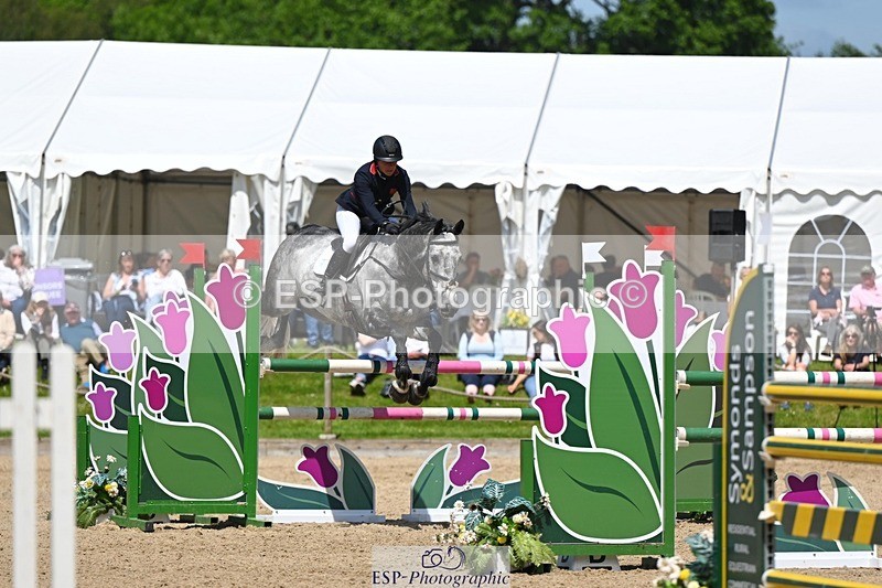 240525-132749-15377 - 529-SBH_BIG_WALL-Izzy_Taylor