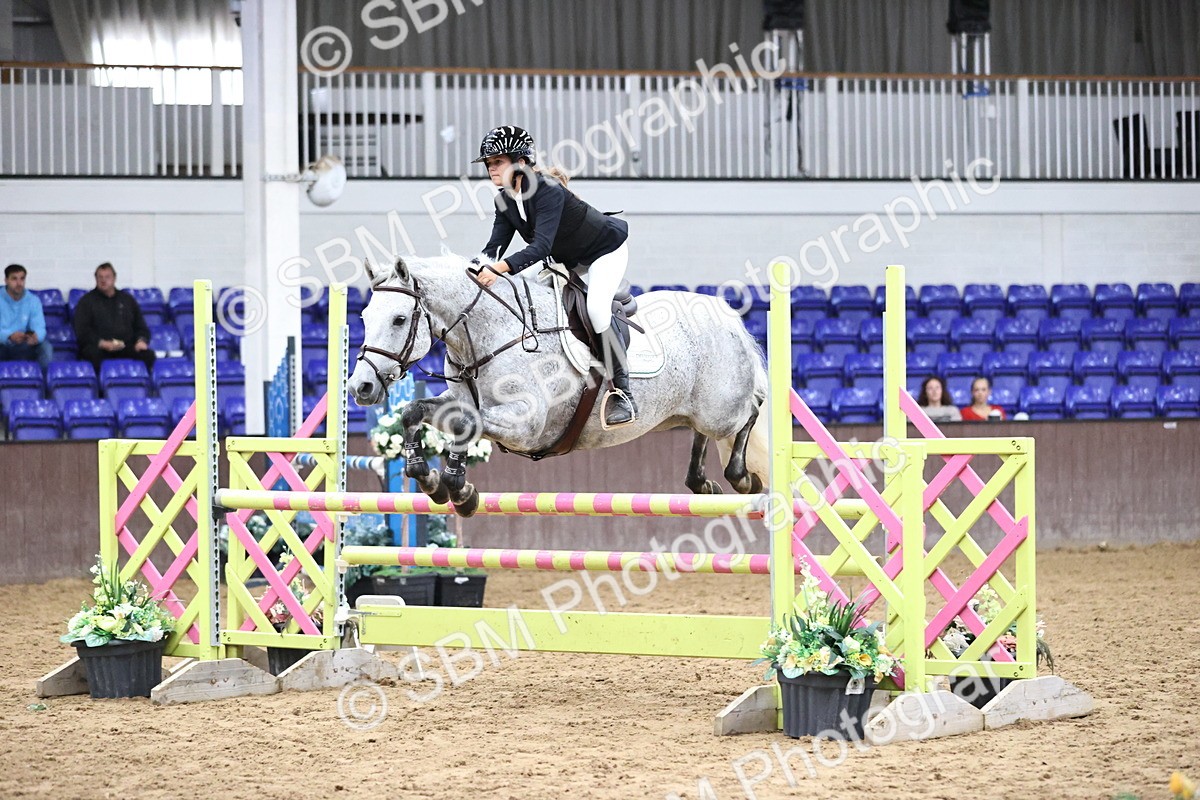 SBM_001071 - Class 5 - Blue Chip Pony Newcomers 1.00m Open
