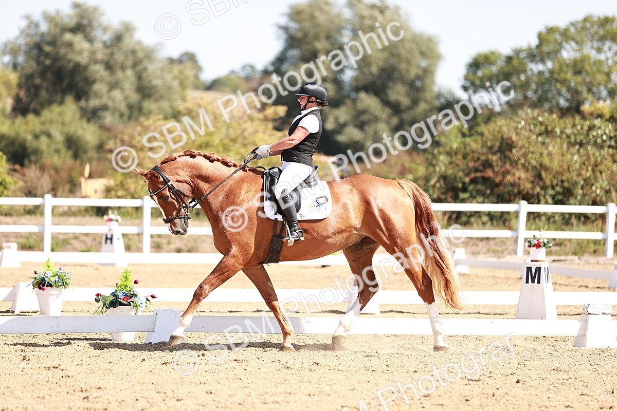 SBM_004551 - Class 12 - Novice 5 - 10.31-11.41