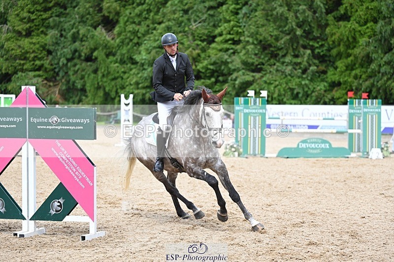 240525-145604-15931 - 517-SAUNDERSCOURT_AMBASSADOR-Adam_Trew