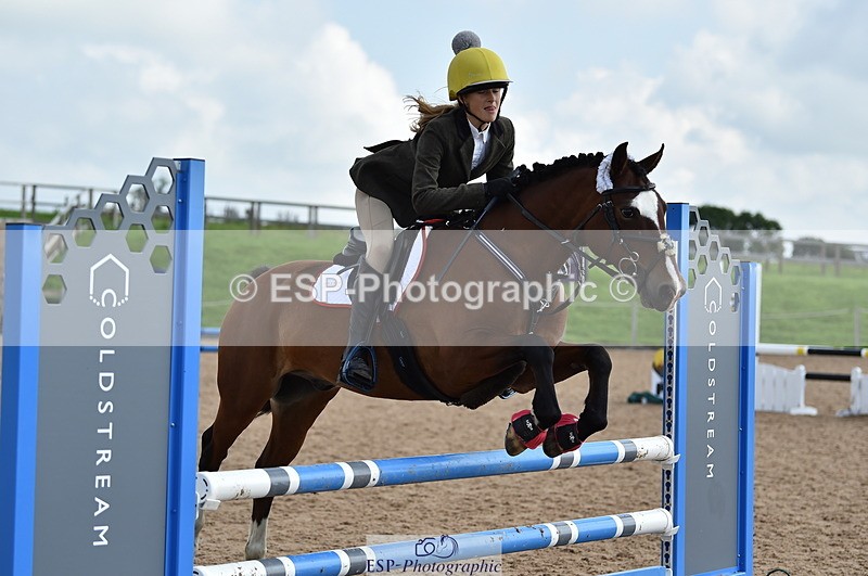 230902A-125400-01261 - Cls 3A Pony Medium 80cm