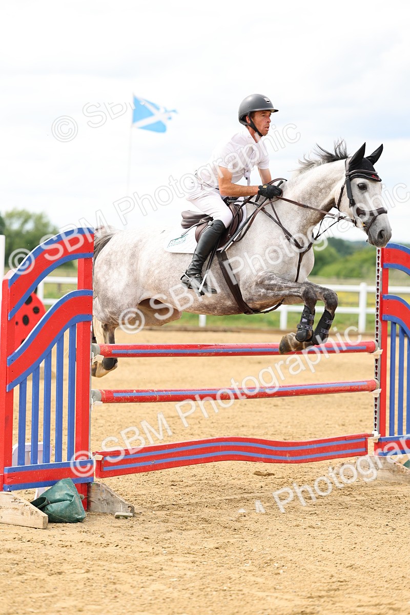 SBM_006105 - Class 19 - Senior Newcomers - 1.10m