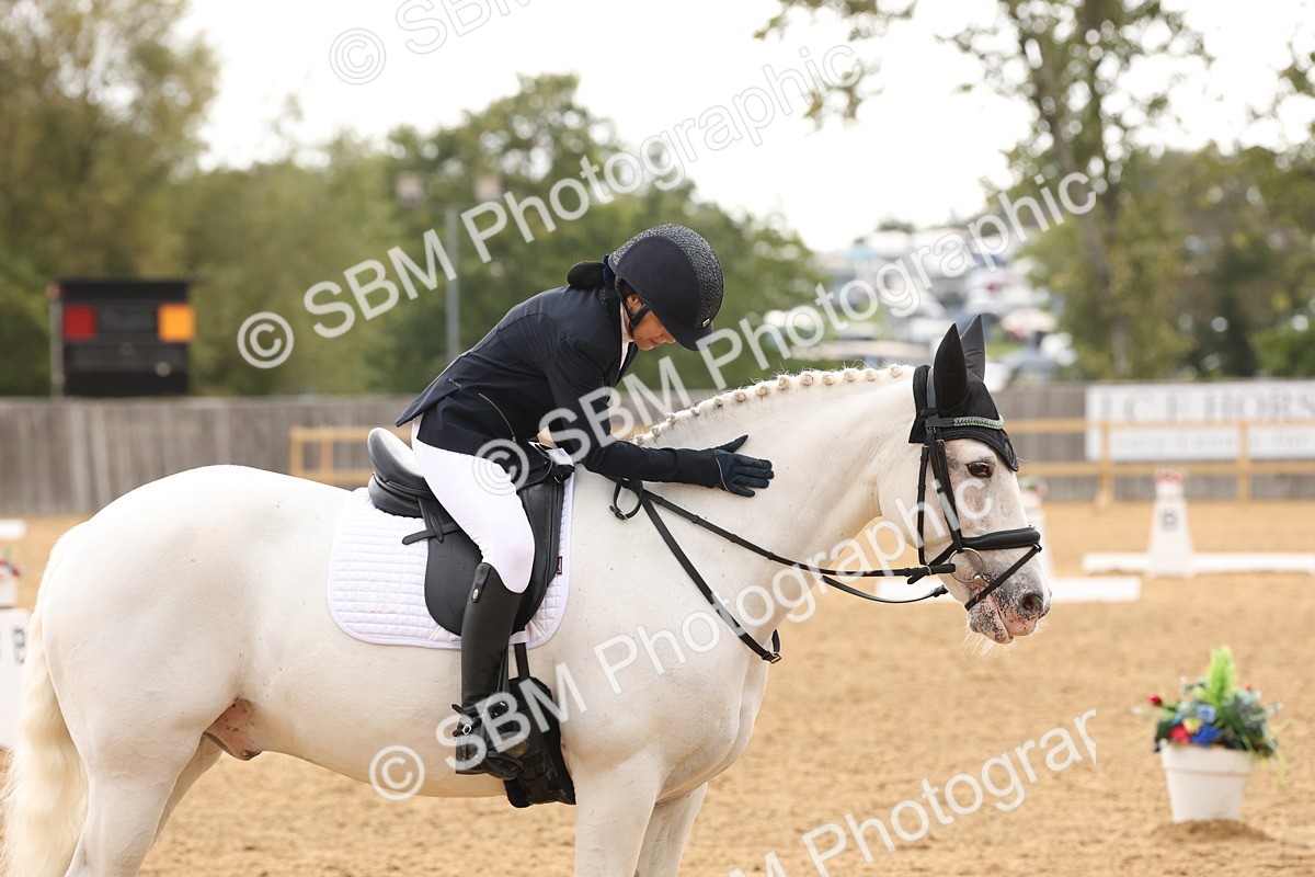 SBM_44072 - D6 - Small Tour Championship Intro 4