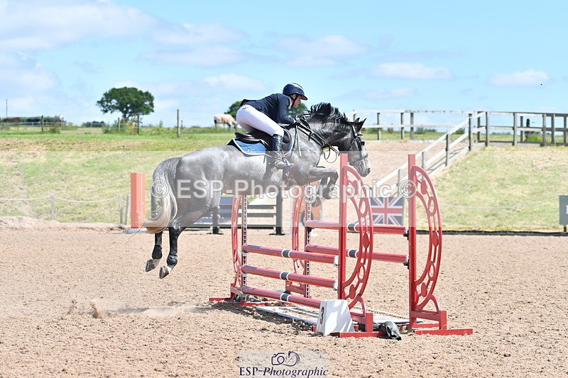 240609A-121935-05117 - Cls 18 Snr Newcomers and 1.10m Open