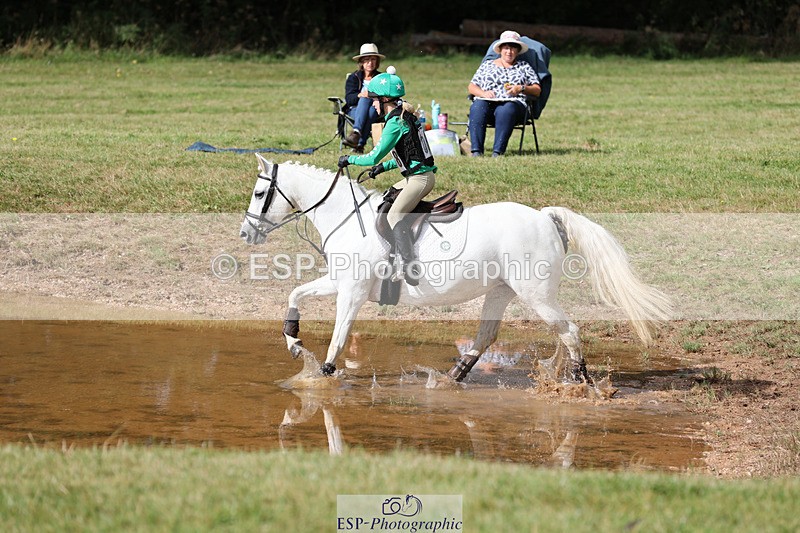 240825X-102040-31568 - 70cm XC 10.00 to 11.00