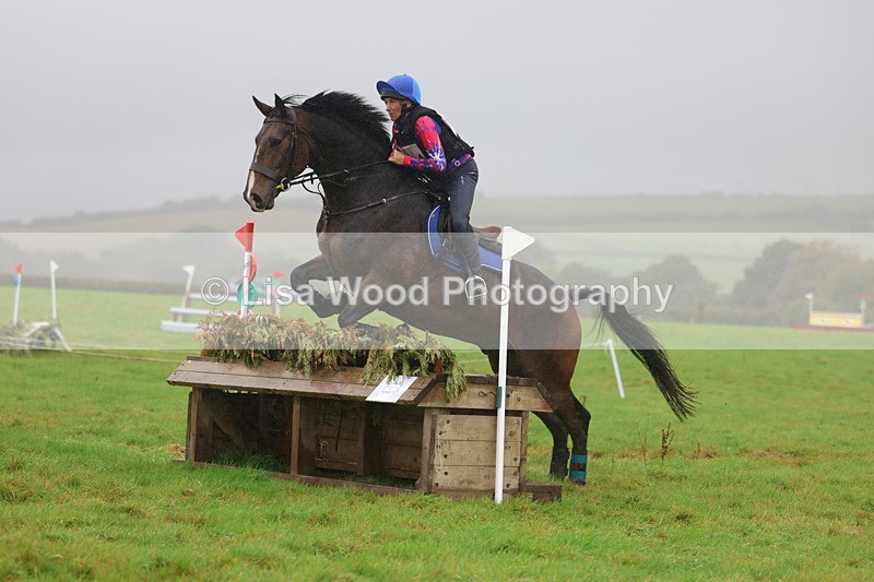 3E7A1822 - Class 4: 80cm: Box