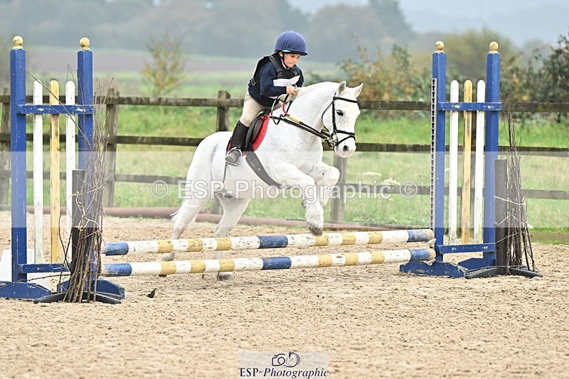 241110-102553-00297 - 40cm Showjumping