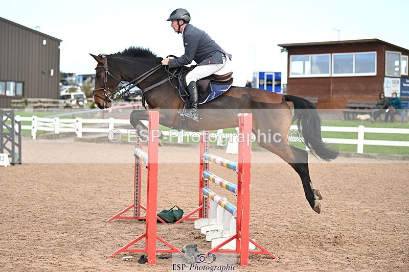 241023A-140138-00949 - Cls 4 Newcomers and 1.10m Open