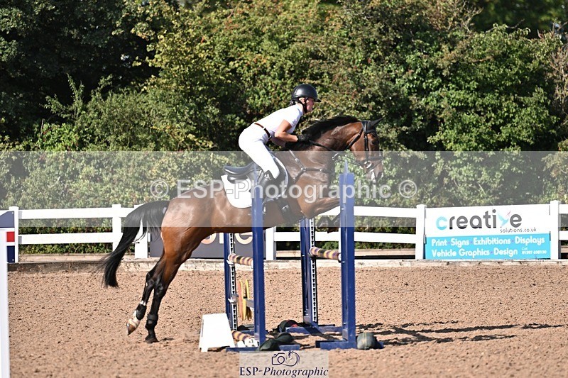 260812-095137-00116 - Cls 2 British Novice and 90cm