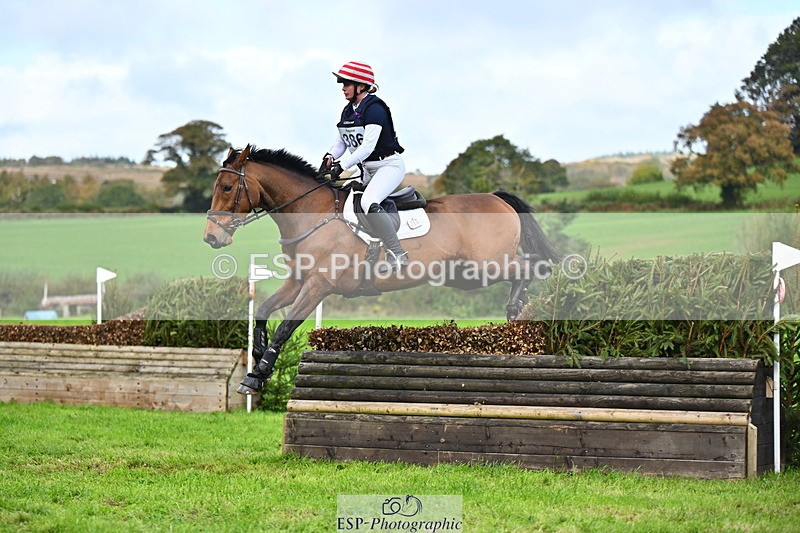 251025A-111404-18326 - E-386-Zara.Head