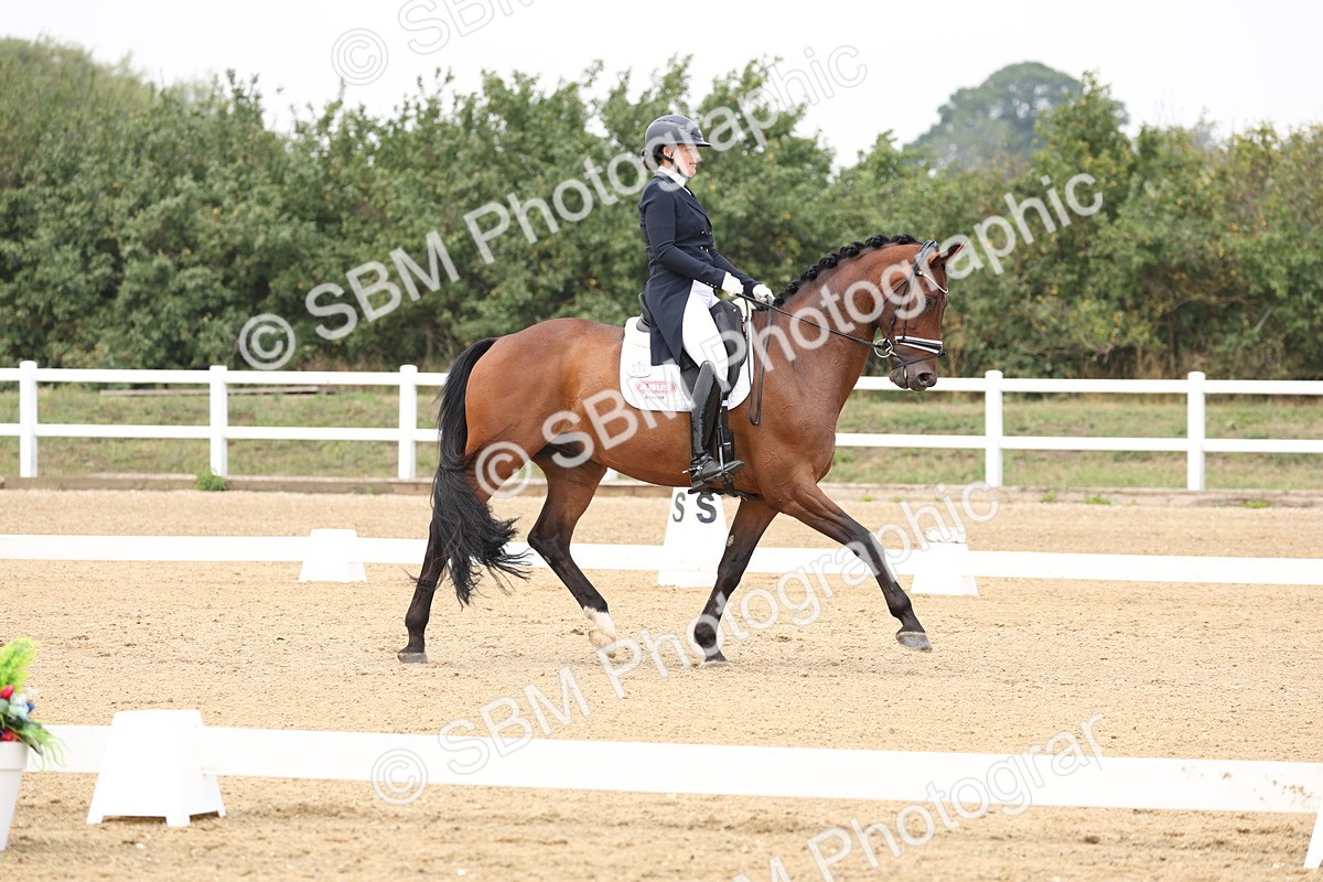 SBM_007436 - Class 9 - FEI INT I - 14.57-15.45