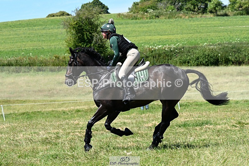 240629X-120236-2351 - 051-Marie_Webber-BENNY'S_DOUBLE_DIAMOND