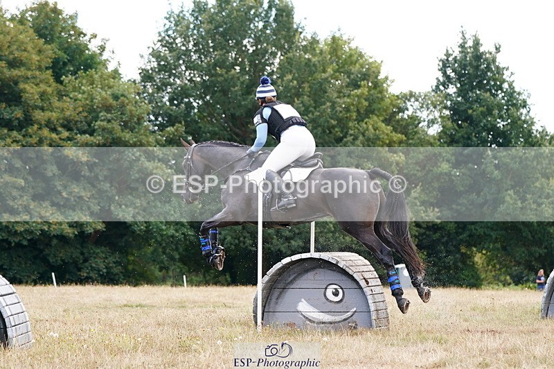 250802A-130624-04676 - A-034-Annastasia.Cross-KENNDALE