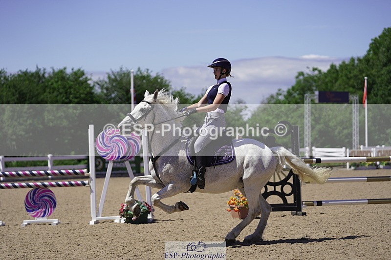 230624A-143132-01879 - Cls 25 Pony Newcomers & 1m Open