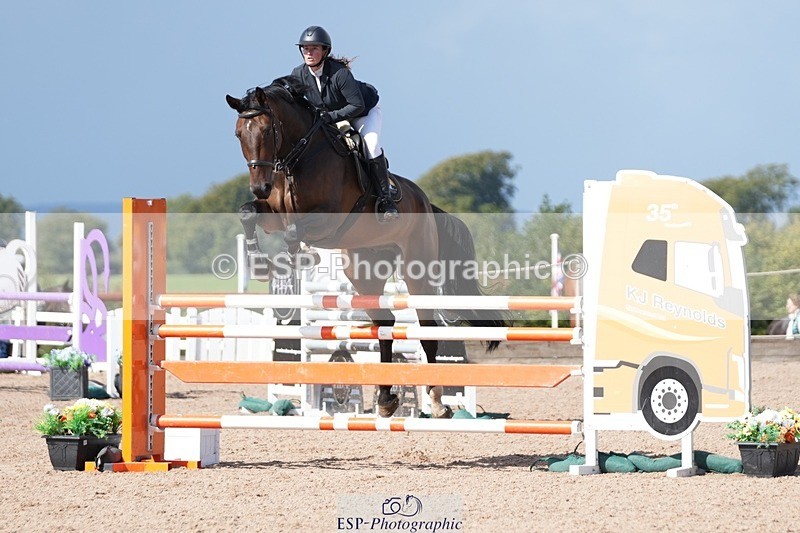 250913-121752-06856 - Cls 15 Snr Foxhunter