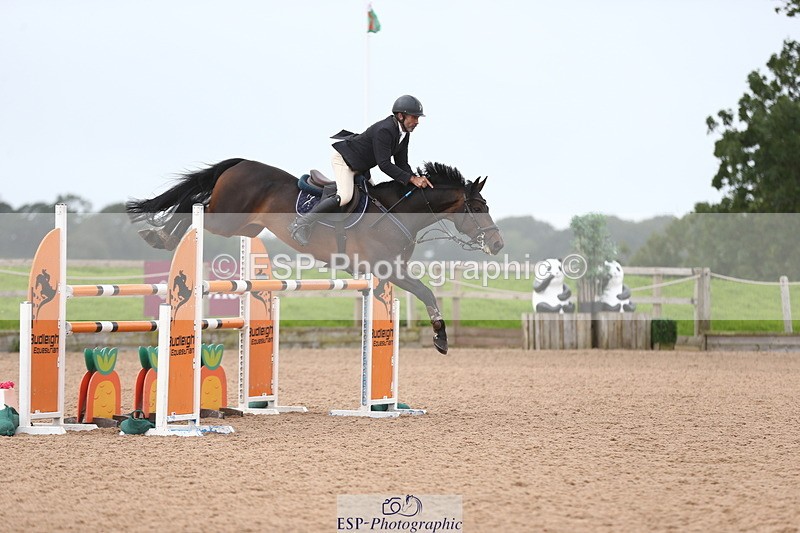 230812A-121205-08832 - Cls 32 Foxhunter