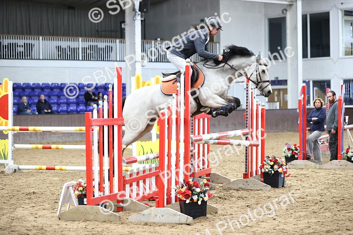 SBM_001204 - Class 5 - Blue Chip Pony Newcomers 1.00m Open
