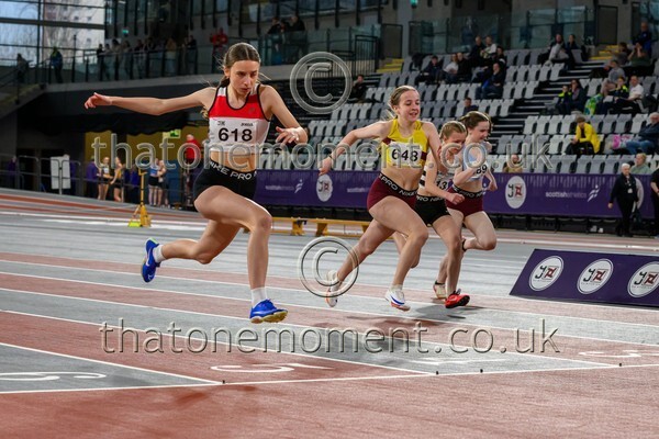 AgeInd25SAT-918343 - Track Female Set One