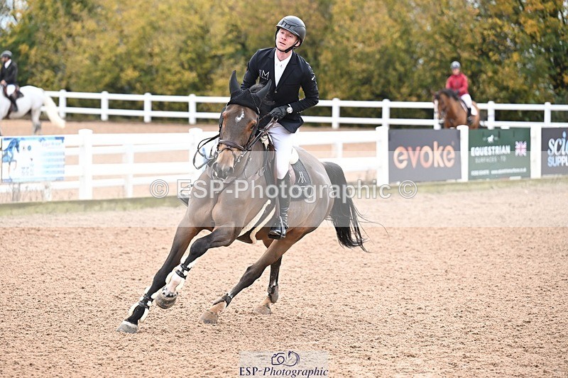 251105-142635-00875 - Cls 06 Fox & 1.20m