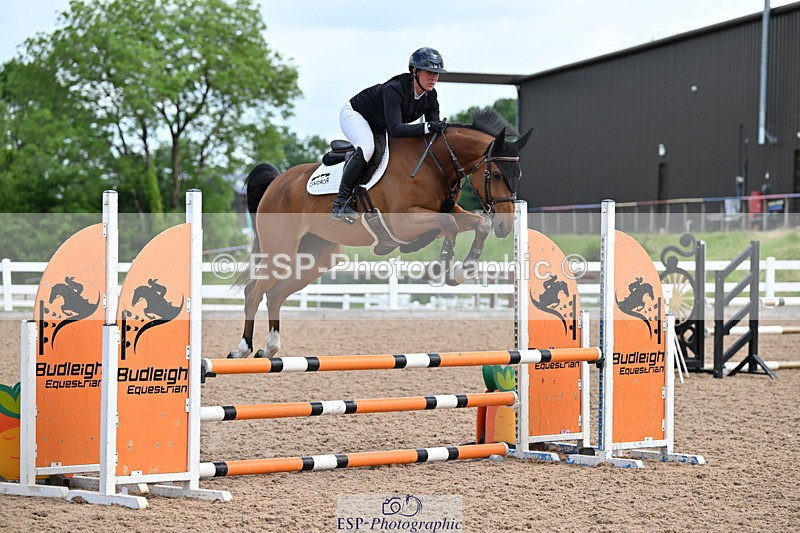 240605A-102139-00044 - Cls 1 British Novice and 90cm Open