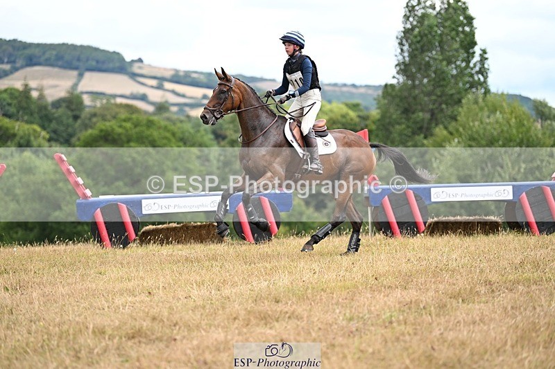 250803A-150030-15435 - P-710-Isla.Kitson-BLUES.CLOUD