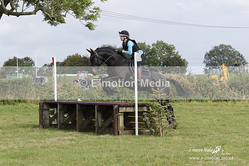  WWHT 171021 2913 - Intermediate (0.90m)  17/10/21